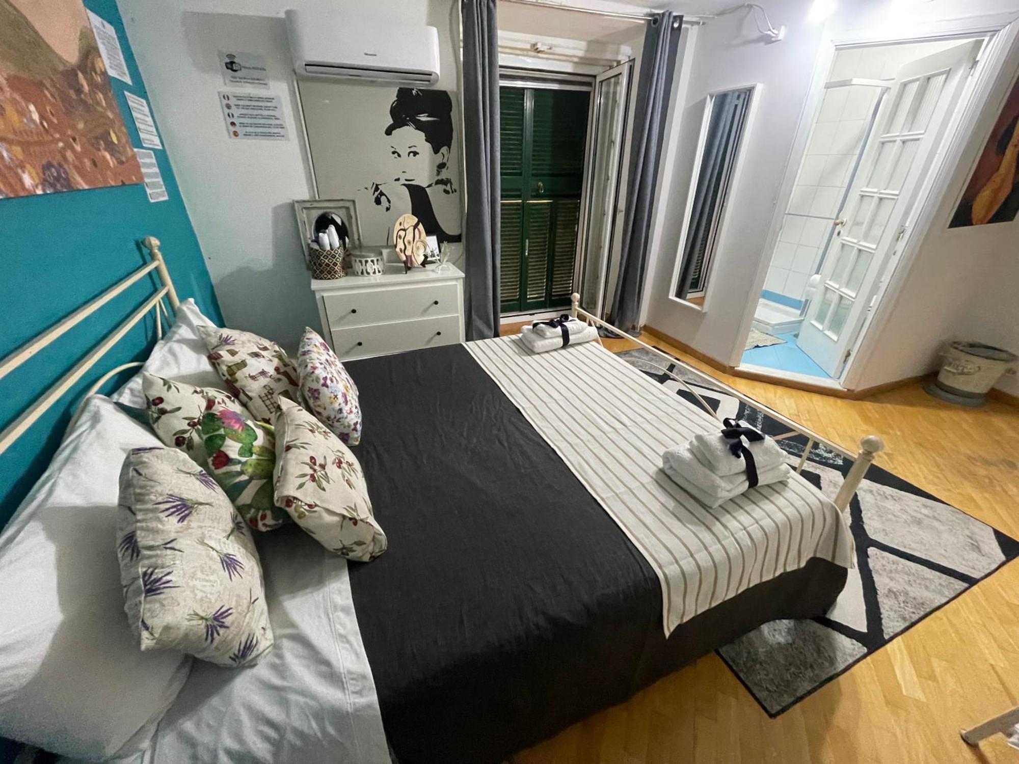 Plebiscito Charme Rooms เนเปิลส์ ภายนอก รูปภาพ
