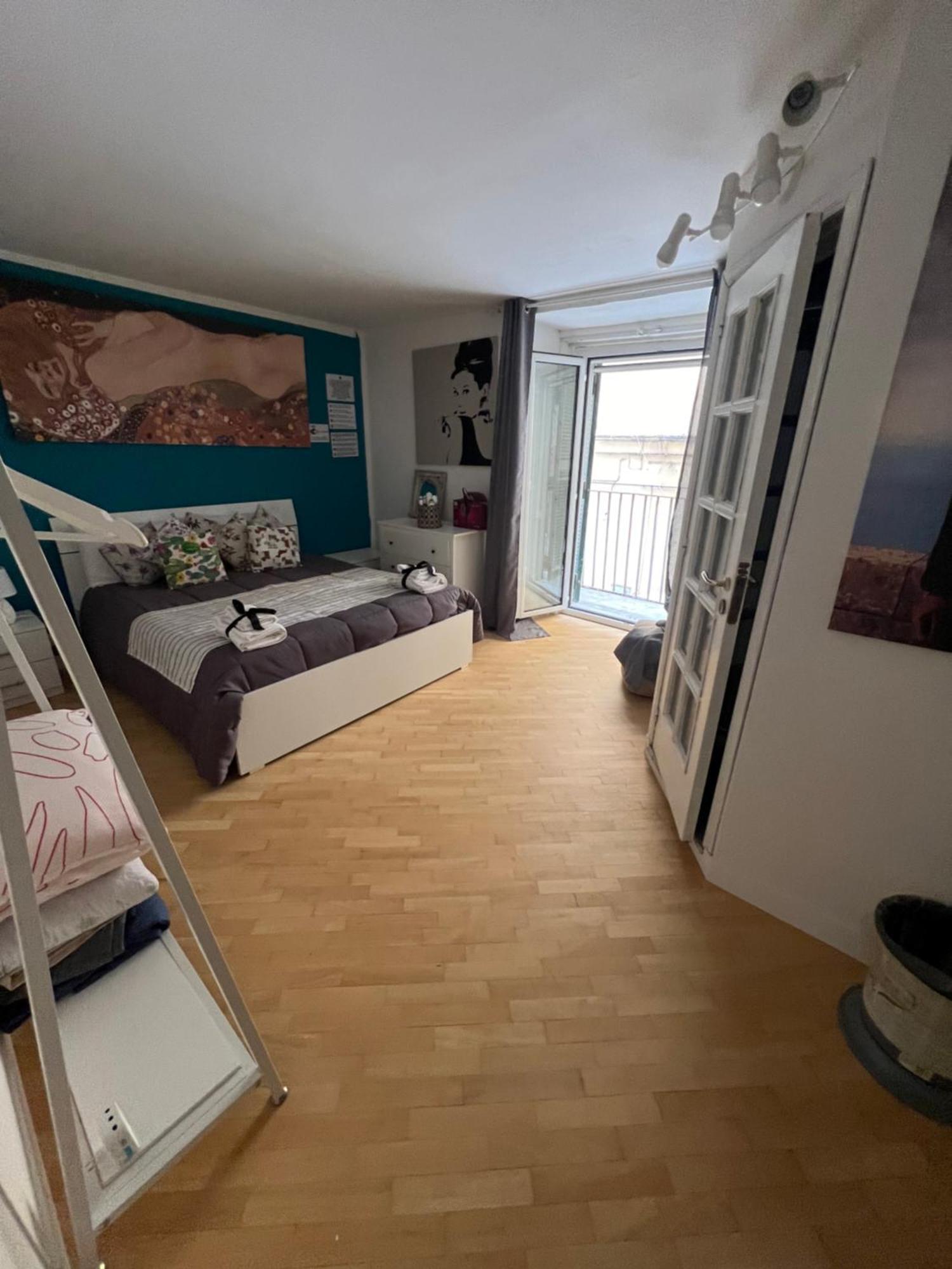 Plebiscito Charme Rooms เนเปิลส์ ภายนอก รูปภาพ