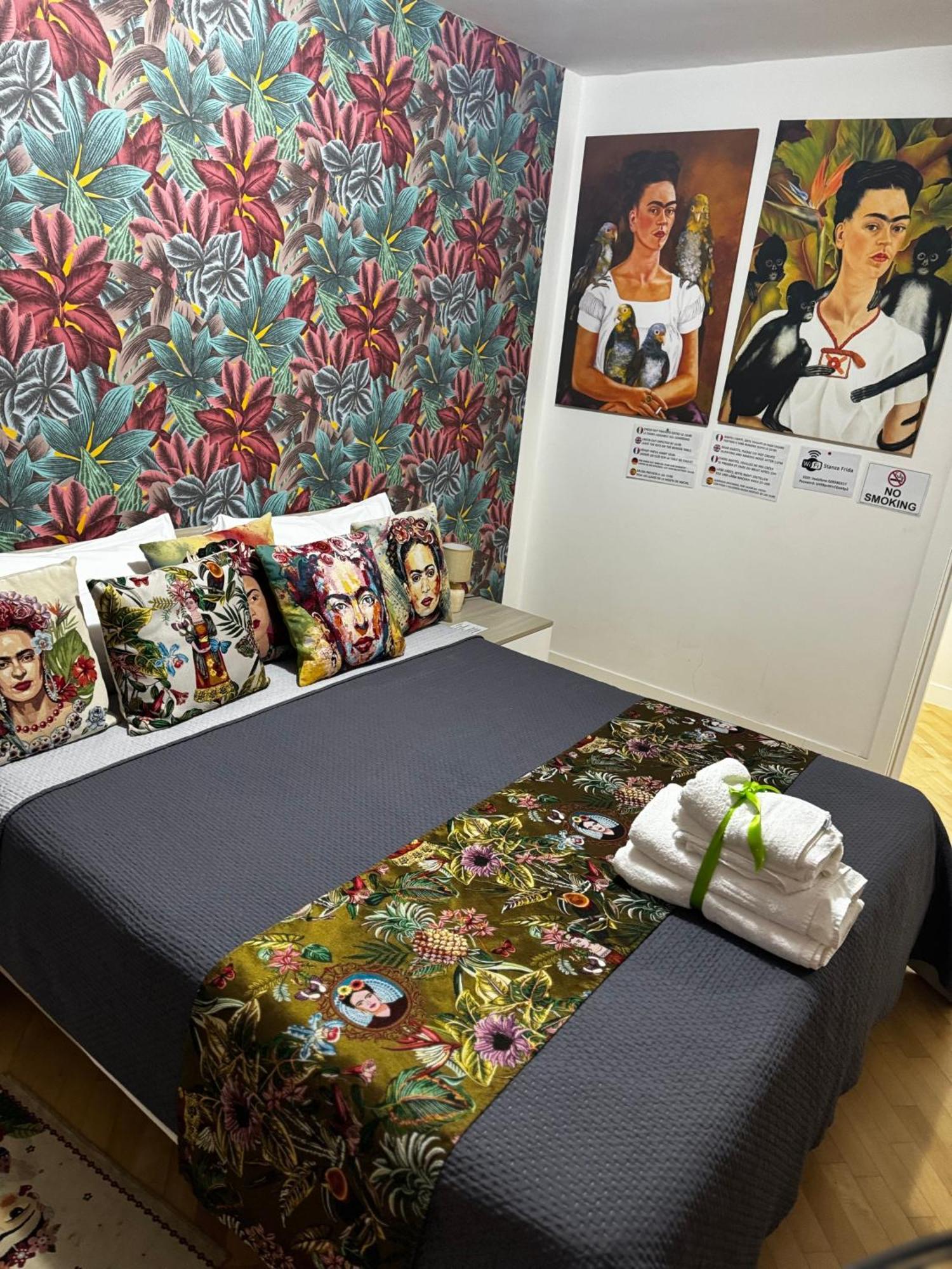 Plebiscito Charme Rooms เนเปิลส์ ภายนอก รูปภาพ